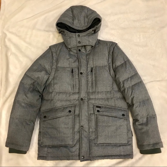 Tumi 2 in 1 Down jacket with removable hood-size S